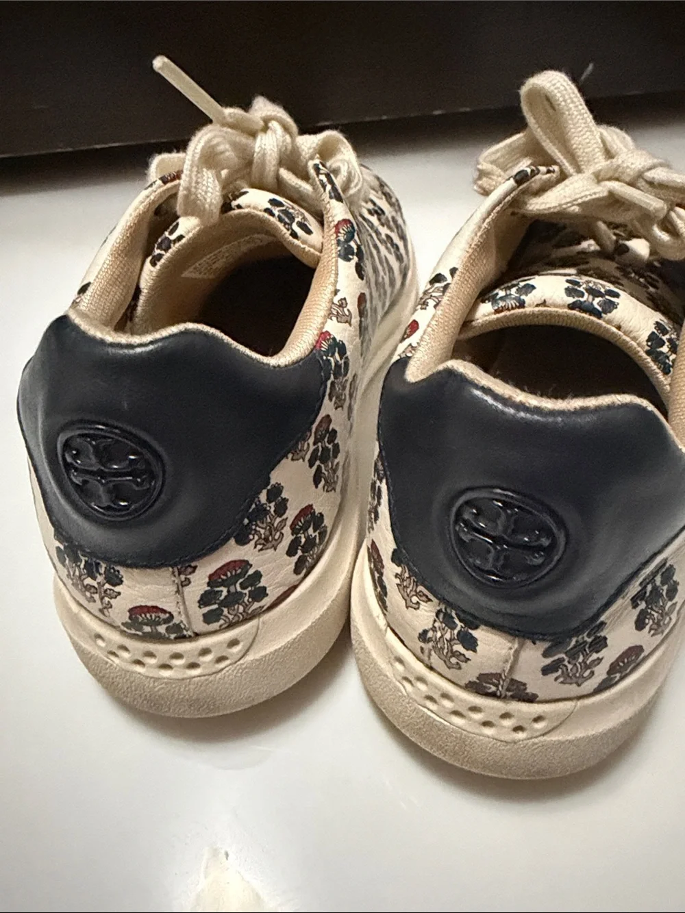 Tory Burch tory burch